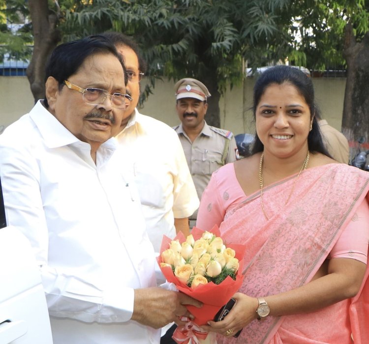 சீனியர் அமைச்சரின் தொகுதியை கழற்றிவிட்ட திமுக மேயர்!