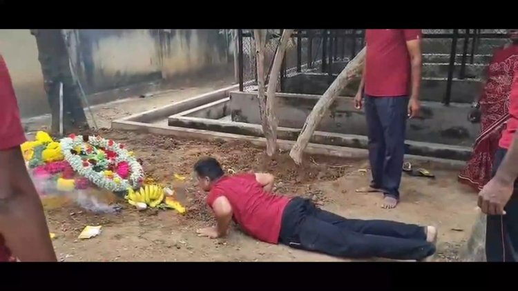 மோப்ப ஜீவனுக்கு இறுதி மரியாதை செய்த காவல் துறை!