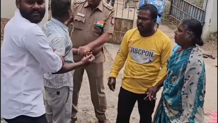 கிராம சபை கூட்டத்தில் தீக்குளிக்க முயற்சி! இராணிப்பேட்டை - திருப்பத்தூரில் பரபரப்பு!