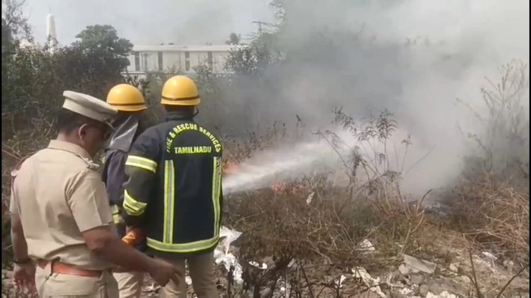 குப்பைகளுக்கு தீ வைத்த மர்ம நபர்கள்!