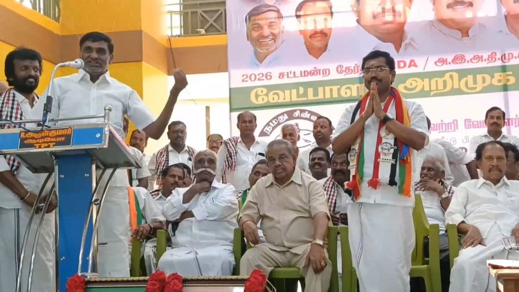 தம்பிதுரை ரிப்பன் வெட்டி குத்துவிளக்கேற்றி துவக்கி வைத்தார்!