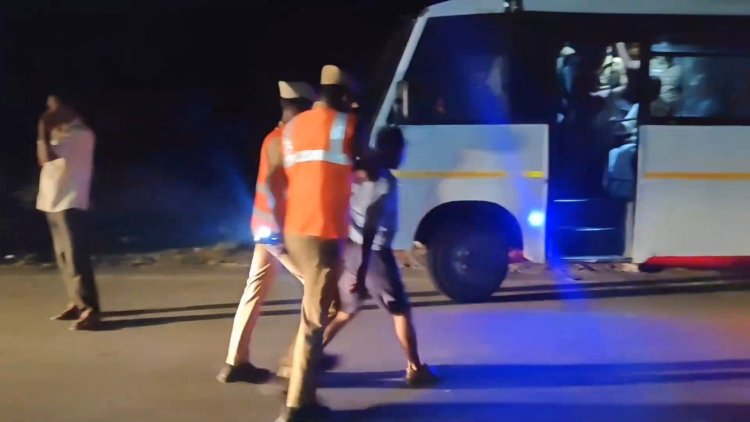 கொலை விவகாரம்... சிறுவனை இழுத்துச் சென்ற போலீஸ்!