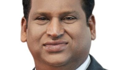 மகளிர் கிரிக்கெட் அணிக்கு வேலூர் வீராங்கனைகள் தேர்வு! சங்கத் தலைவரும்  நறுவீ மருத்துவமனை சேர்மன் ஜி.வி. சம்பத் அறிக்கை!