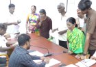 ரூ.50 ஆயிரம் கல்விக் கட்டண நிலுவை: 12-ம் வகுப்பு தேர்ச்சி பெற்ற மாணவனுக்கு சான்றிதழ்கள் வழங்க மறுப்பு?!  உயர் கல்வி பாதிக்கப்படும் நிலையில் மாவட்ட ஆட்சியர் அலுவலகத்தில் மாணவன் புகார்!