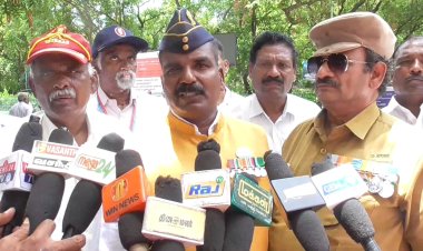 தடுக்கிறதா தனியார் பல்கலைக்கழகம்!?“வேலூரில் கேந்திரிய வித்யாலயா பள்ளி வேண்டும்!” – முன்னாள் முப்படை வீரர்கள் ஆட்சியர் அலுவலகம் முற்றுகை!