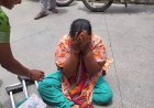 பாலியல் தொந்தரவு புகார் மீது நடவடிக்கை இல்லை! சொத்தையும் பிரித்துத் தரவில்லை – ஆட்சியர் அலுவலகம் முன்பு மாற்றுத்திறனாளி பெண் தர்ணா!
