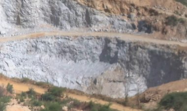 கொடைக்கல் ஆவின் அருகே ஆபத்தான பெரும்பள்ளம்! தடுப்புகள் இல்லாததால் விபத்து அபாயம் – உடனடி நடவடிக்கை கோரிக்கை!