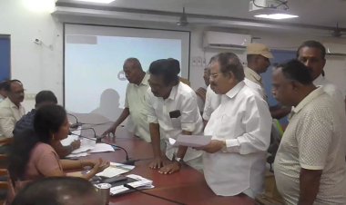 மூடிக்கிடக்கும் அண்ணா கலையரங்கம் மீண்டும் பயன்பாட்டுக்கு வருமா? வாடகை உயர்வை குறைக்கவும் ஆட்சியரிடம் வணிகர் சங்கம் மனு!