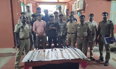 ஸ்கார்பியோவில் பட்டாக்கத்திகள்... 7 பேர் கைது! 2 கி.மீ. துரத்திச் சென்று காரை மடக்கிய கந்திலி போலீஸ் – கஞ்சா மோதலில் தப்பியோட்டம்?