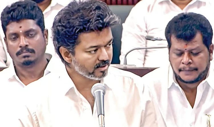 விவசாயிகள், ஆசிரியர்கள் மீது தொடரப்பட்ட வழக்குகள் வாபஸ் – சட்டப்பேரவையில் முதல்வர் விஜய் அதிரடி அறிவிப்பு!திமுக எம்எல்ஏக்கள் கொதிப்பு!