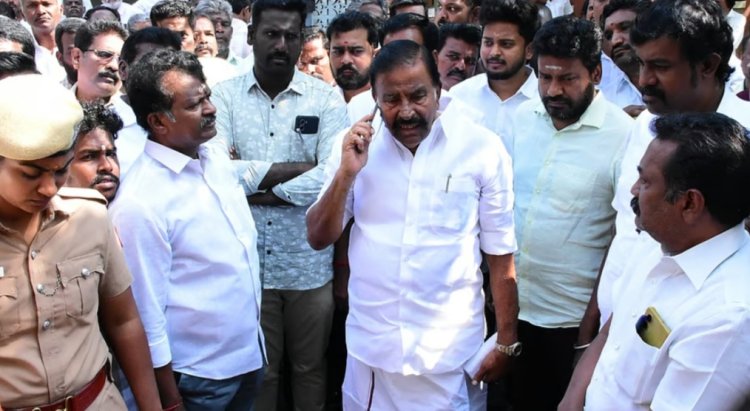 ரூ.100 கோடி தனியார் பள்ளி முறைகேடு புகார்: முன்னாள் அமைச்சர் அன்பில் மகேஷ் வீட்டில் மத்திய குற்றப்பிரிவு சோதனை!