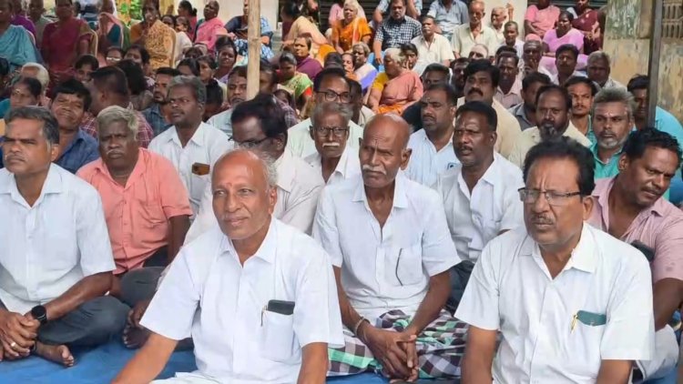 ₹11.48 கோடி கழிவுநீர் திட்டத்திற்கு எதிர்ப்பு! 300-க்கும் மேற்பட்டோர் உண்ணாவிரதம் – திட்டத்தை வேறு இடத்திற்கு மாற்றக் கோரிக்கை