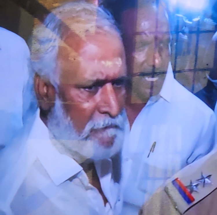  காவல் அதிகாரிகளுடன் வாக்குவாதம்: முன்னாள் அமைச்சர் சேகர்பாபு, எம்.பி. கலாநிதி வீராசாமி உள்ளிட்டோர் மீது வேப்பேரி போலீசார் வழக்குப்பதிவு!
